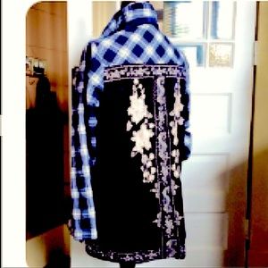 RESERVED💖1X NAVY BLUE FLANNEL & VELVET EMBROIDERY PLAID BUTTON UP TOP 3/4 SLEEVE